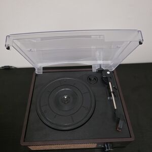 Classic Black Turntable with Transparent Lid